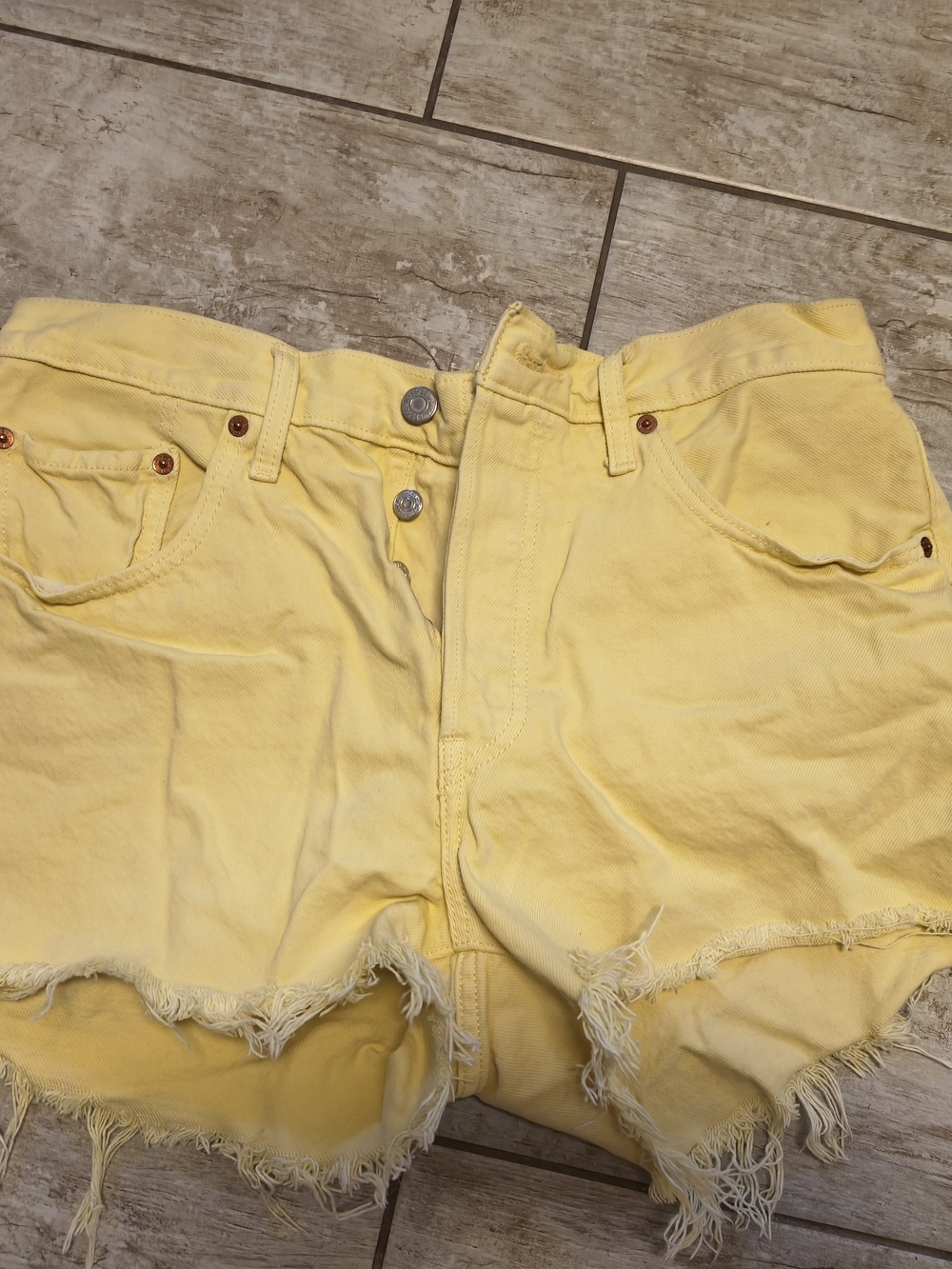 Pale Yellow Women’s Levis Shorts - W30